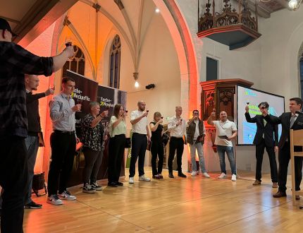 Die Gesellinnen und Gesellen werden im Rahmen der Lossprechungsfeier frei gesprochen.